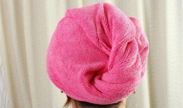 裹干发帽吃娱乐瓜,揭秘明星幕后趣事